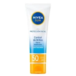 NIVEA Protección Facial Control De Brillos Color SPF50